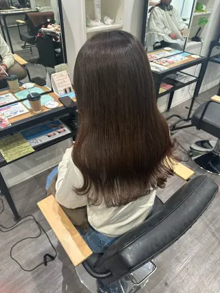 セミロング カラー 艶髪レイヤー上田 紗也🇰🇷💗のヘアスタイル