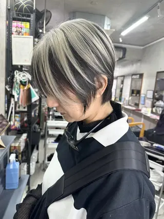 ショート カラー かずくん🦩名古屋 ハイトーン/レイヤーのヘアスタイル