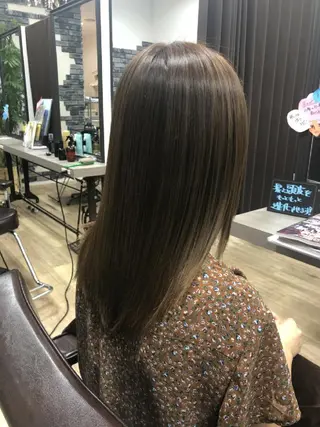 セミロング カラー 髪の病院  ルーミールームのヘアスタイル