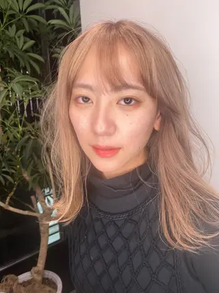 セミロング デザインカラーウルフ 宙也のヘアスタイル