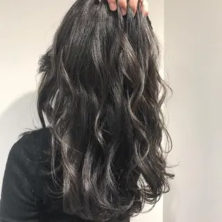ロング カラー ヘアアレンジ Zina渋谷エリア マネージャShionのヘアスタイル