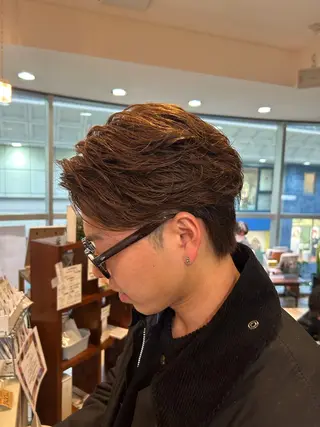 ミディアム カラー パーマ メンズ 鶴田 将清のヘアスタイル