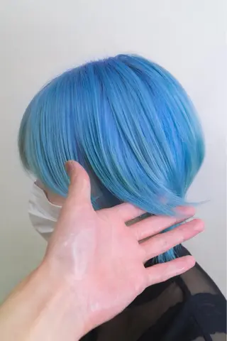 ショート カラー ✨デザインカラー✨ ハイトーン　森貴章のヘアスタイル