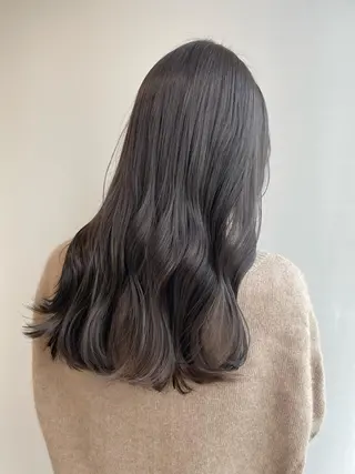 ロング カラー 山口 莉奈のヘアスタイル