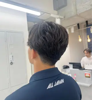 パーマ メンズ ユイナ 🕊NaVI ベージュ/透明感のヘアスタイル