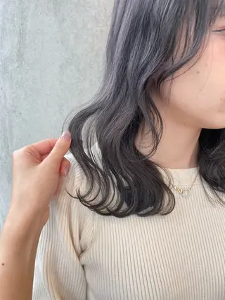 ミディアム カラー 🍪ﾖｼｲﾊﾙﾈ🍪 ﾗﾍﾞﾝﾀﾞｰｶﾗｰのヘアスタイル