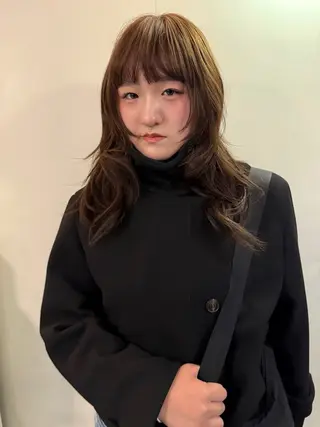 セミロング レイヤーカット\ウル フ　chinatsuのヘアスタイル