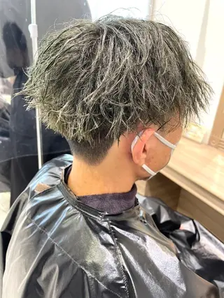 カラー メンズ 赤澤 海斗のヘアスタイル
