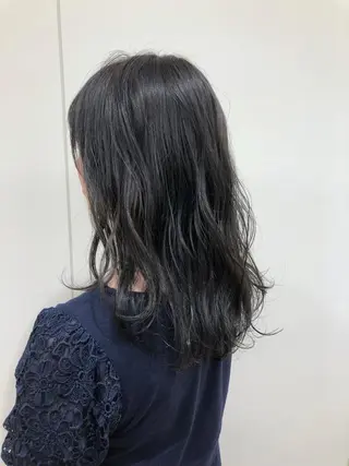 セミロング カラー ケアブリーチ 坪井佑樹のヘアスタイル