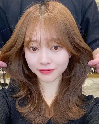 ミディアム カラー 顔まわりカット🌟 くびれヘア/寺門遥輝のヘアスタイル