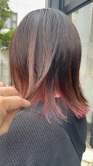 ミディアム 山口 真里亜のヘアスタイル