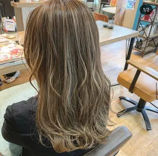 ロング カラー hase _のヘアスタイル