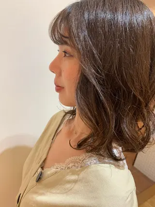 ミディアム 齊藤 衣梨佳のヘアスタイル