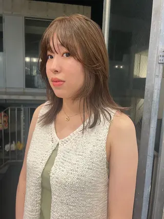 カラー 柿坂 華のヘアスタイル