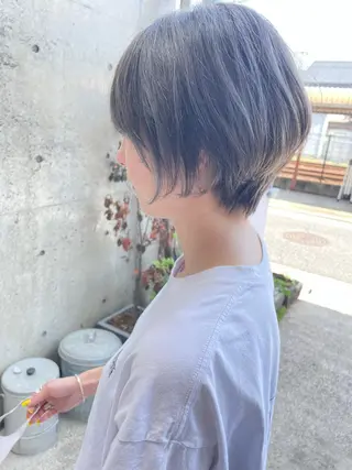 ショート カラー 日高 香織のヘアスタイル