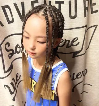 ヘアアレンジ キッズ un par unの眉毛・アイブロウイメージ