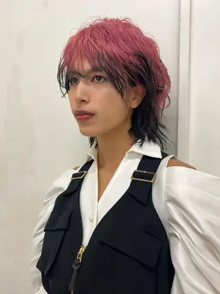 ミディアム カラー パーマ ヘアアレンジ メンズ キッズ ネイル マツエク・マツパ アイブロウ ウルフレイヤーカット /チヒロのヘアスタイル