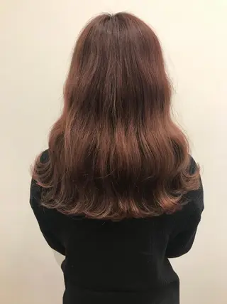 ロング カラー 石田 優菜のヘアスタイル