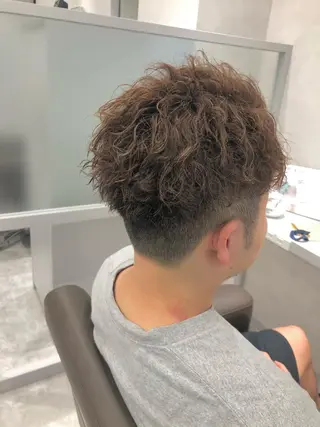 ショート カラー パーマ メンズ 関西センターパート メンズモデル募集のヘアスタイル