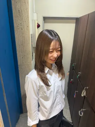 ミディアム ✩*Ayane*✩ うる艶カラー🫐のヘアスタイル