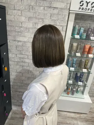 ショート カラー ヘアアレンジ MOMO艶髪 🩵モテカラーのヘアスタイル