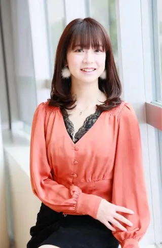 ロング 齋藤 美咲のヘアスタイル