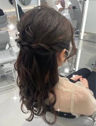 ヘアアレンジ ヘアセット🎀耳つぼ 👂💎MONAMIのヘアスタイル