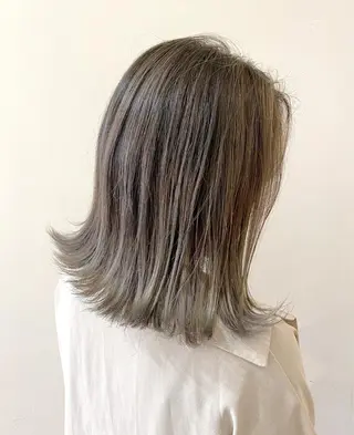 ミディアム カラー 服部 樹季のヘアスタイル