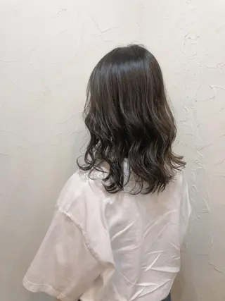 セミロング カラー 久力琴音''透明感 カラー''アレンジのヘアスタイル