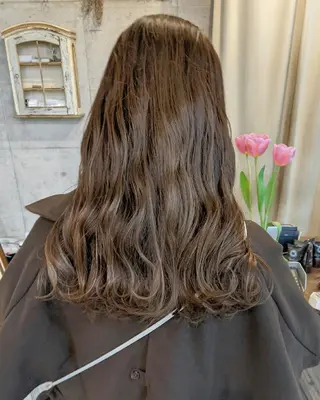 セミロング カラー ヘアアレンジ パーマ 南堀江 möwen ( メーヴェ )所属・mowen RUIのヘアスタイル