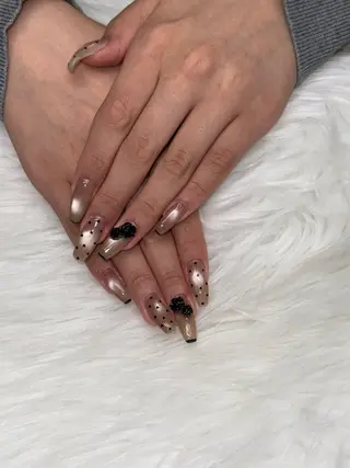 ネイル 💖𝓜𝓲𝓸 /3月予約受付中💖のネイルデザイン