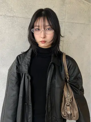 ミディアム niina suzukiのヘアスタイル