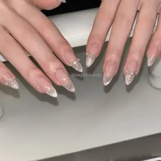 ネイル 🪷Mi.o あいちゃん🐝のネイルデザイン