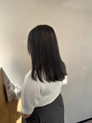 セミロング 金ウンス 髪質改善カラーのヘアスタイル