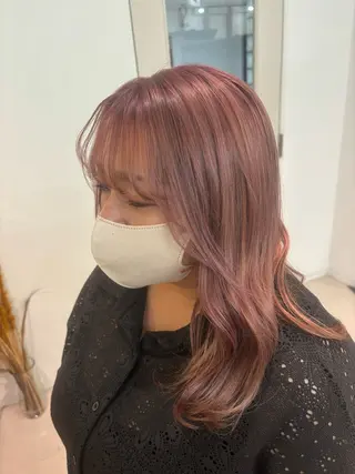 セミロング 室谷 ゆりあのヘアスタイル