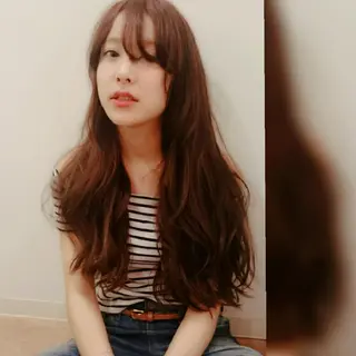 ロング カラー ma cherie naoのヘアスタイル