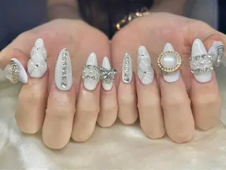 ネイル マツエク・マツパ アイブロウ Nail&eye Belire 新宿のネイルデザイン