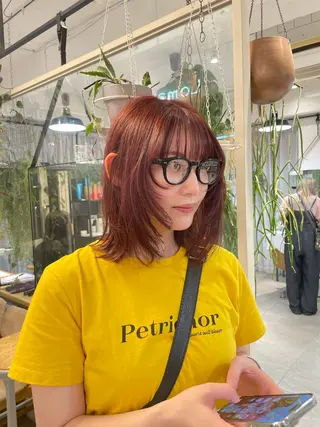 ミディアム カラー ミルクティー× グレージュMOMOのヘアスタイル