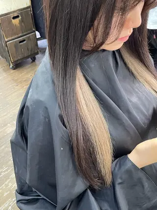 ロング 横浜🦋ハイトーン 🫐シャドウルーツのヘアスタイル