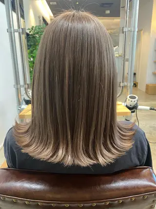 セミロング カラー 🌼ハイライト透明感 🌼maiのヘアスタイル