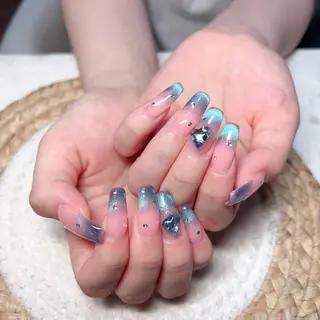 ネイル Maggie Nail🦩のネイルデザイン