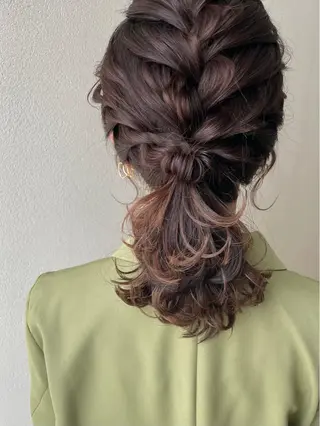 セミロング ヘアアレンジ 沢田 瞳のヘアスタイル