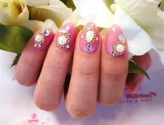 ネイル ネイルリボン 受付スタッフのネイルデザイン