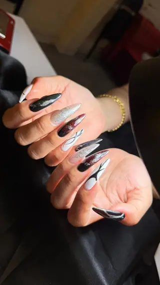 ネイル T.Lee Nail Lilyのネイルデザイン