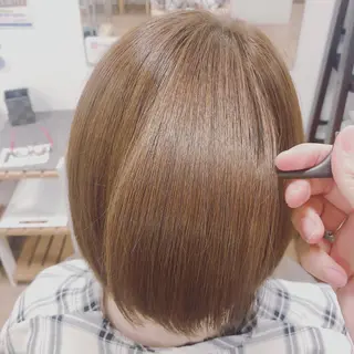ショート NATURAL MOMOMIのヘアスタイル
