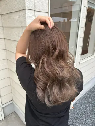ミディアム ayumi ／透明感カラーのヘアスタイル
