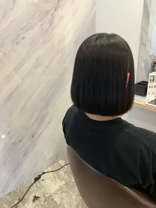 ショート パーマ ブリーチ&ストレート 長谷川勇人のヘアスタイル
