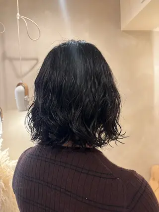 ミディアム パーマ シンバヒナノ/パーマ レイヤー/髪質改善のヘアスタイル
