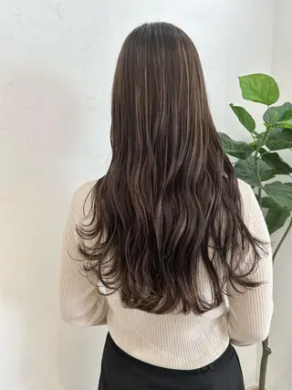 ロング 山本 茉希のヘアスタイル