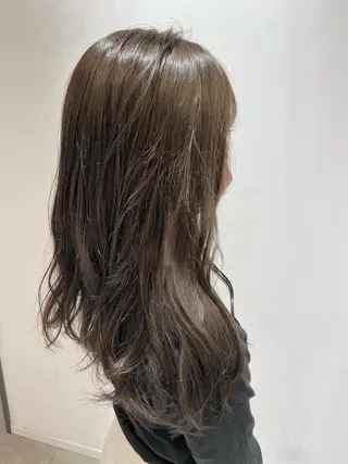 セミロング カラー 🐺ウルフ/レイヤー 似合わせ‎🤍沙羅のヘアスタイル